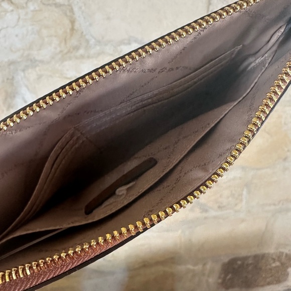 Michael Kors Mirella Medium Kors Logo handbag&wristlet NWT Authentic - Picture 8 of 14